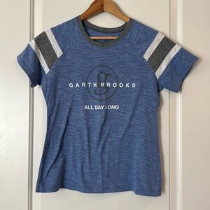 Garth Brooks All Day Long concert tee size ladies size small